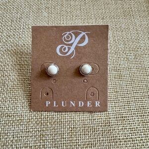 Plunder Marbled Cream and Silver Stud Earrings